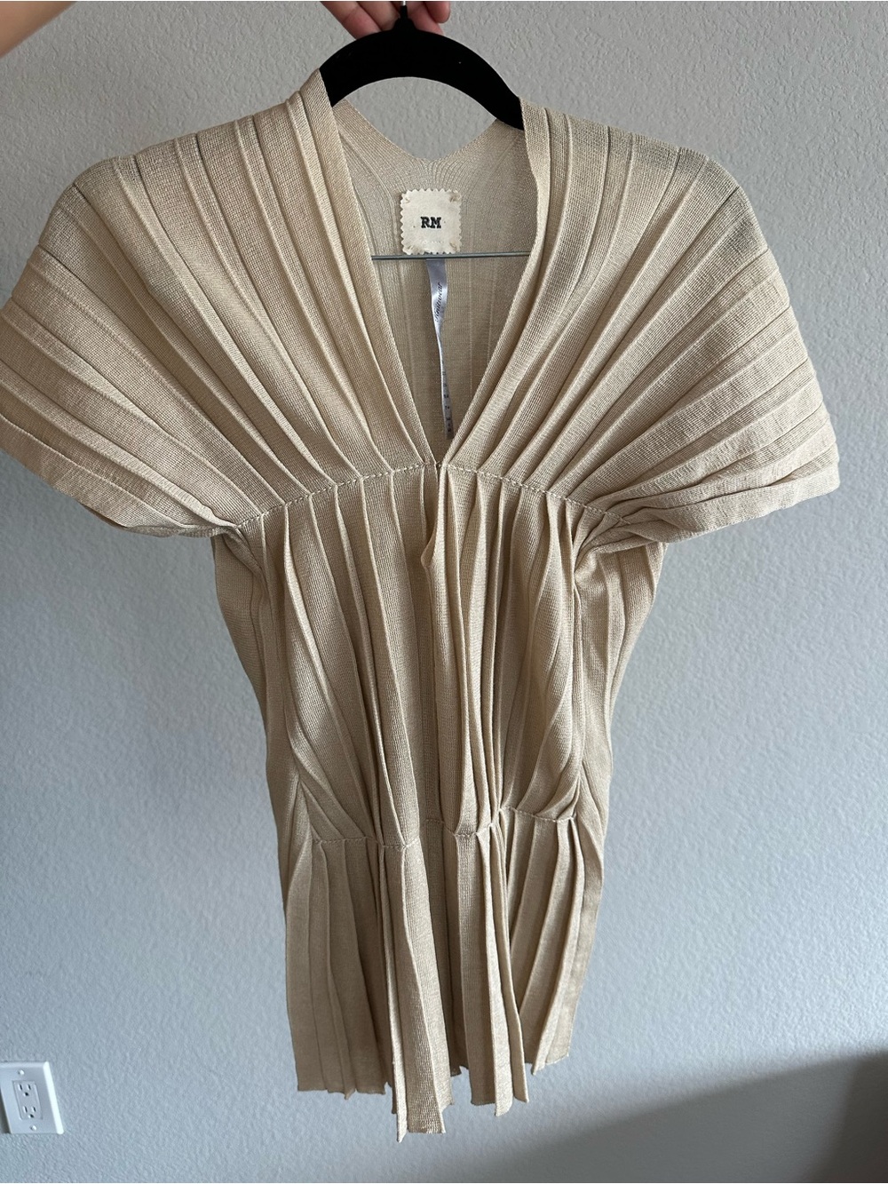 RM Cream Pleated Top